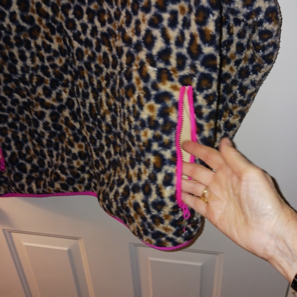 Crown Ivy Women's Animal Print Sherpa Jacket Size L - Picture 6 of 10